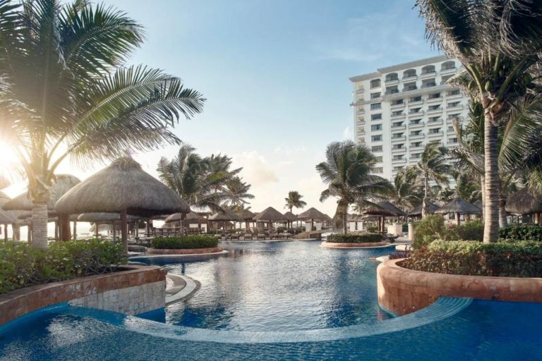 JW Marriott Cancun Resort & Spa Piscina