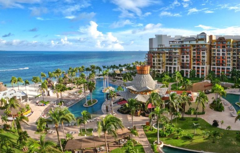Villa del Palmar Cancun Hotel